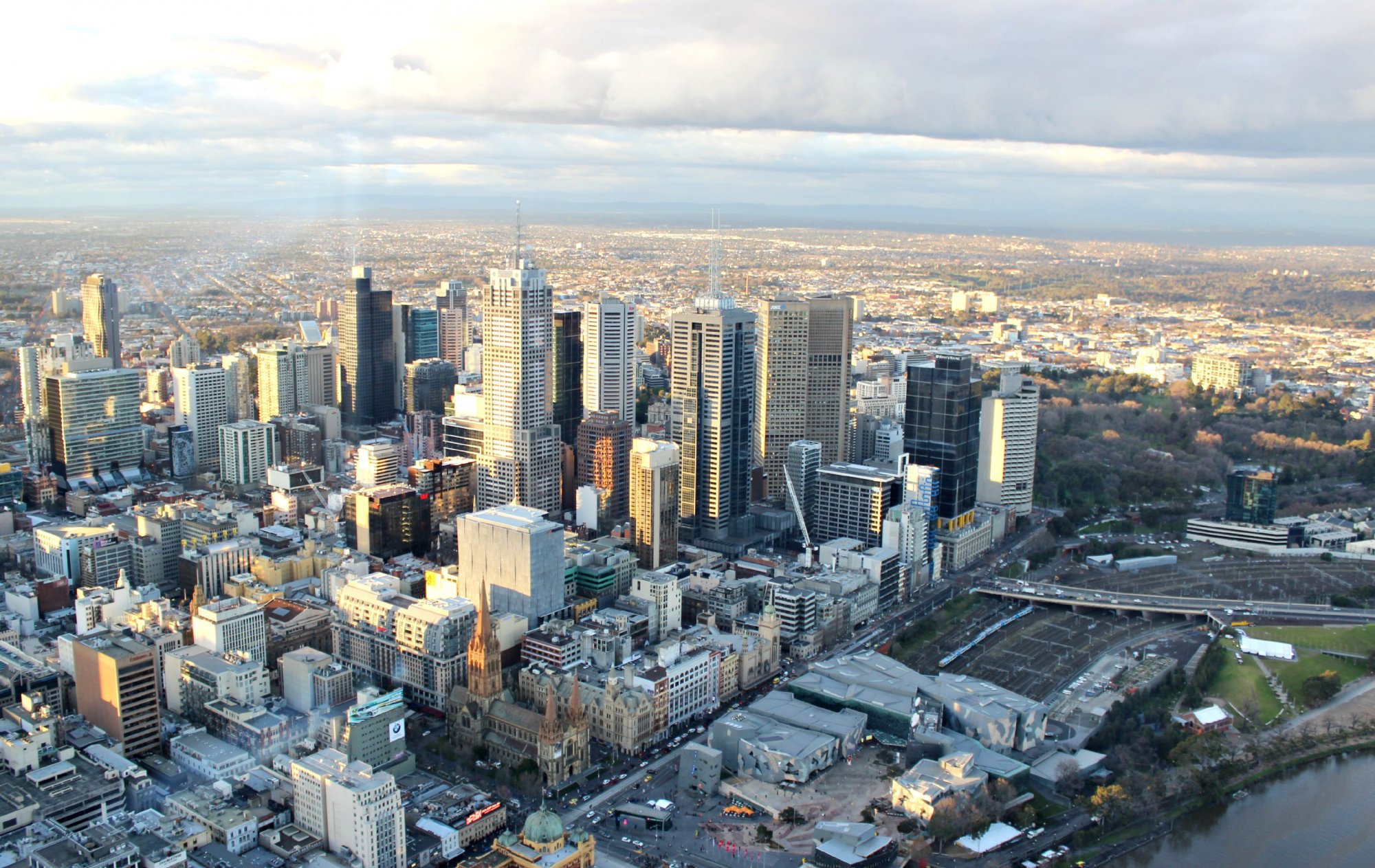 melbourne-city-view-buildings-eureka-skydeck